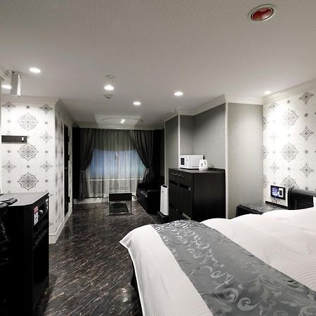 ホテルバースデーきよす店 Hotel Birthday Kiyosu Exteriör bild